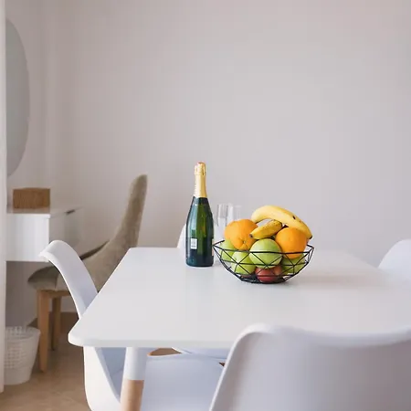 Dena Apartament *