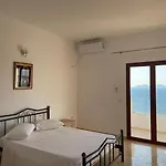 Διαμέρισμα Dena *