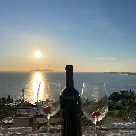 Dena Appartement Vlorë