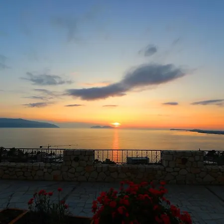 Dena Vlorë