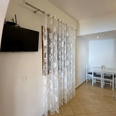 Dena Vlorë